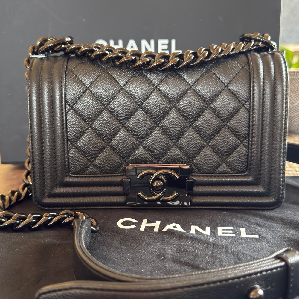 EUC RARE Chanel Small So Black Caviar Boy Quilted Leather Bag CC GORGEOUS!! - Picture 3 of 15